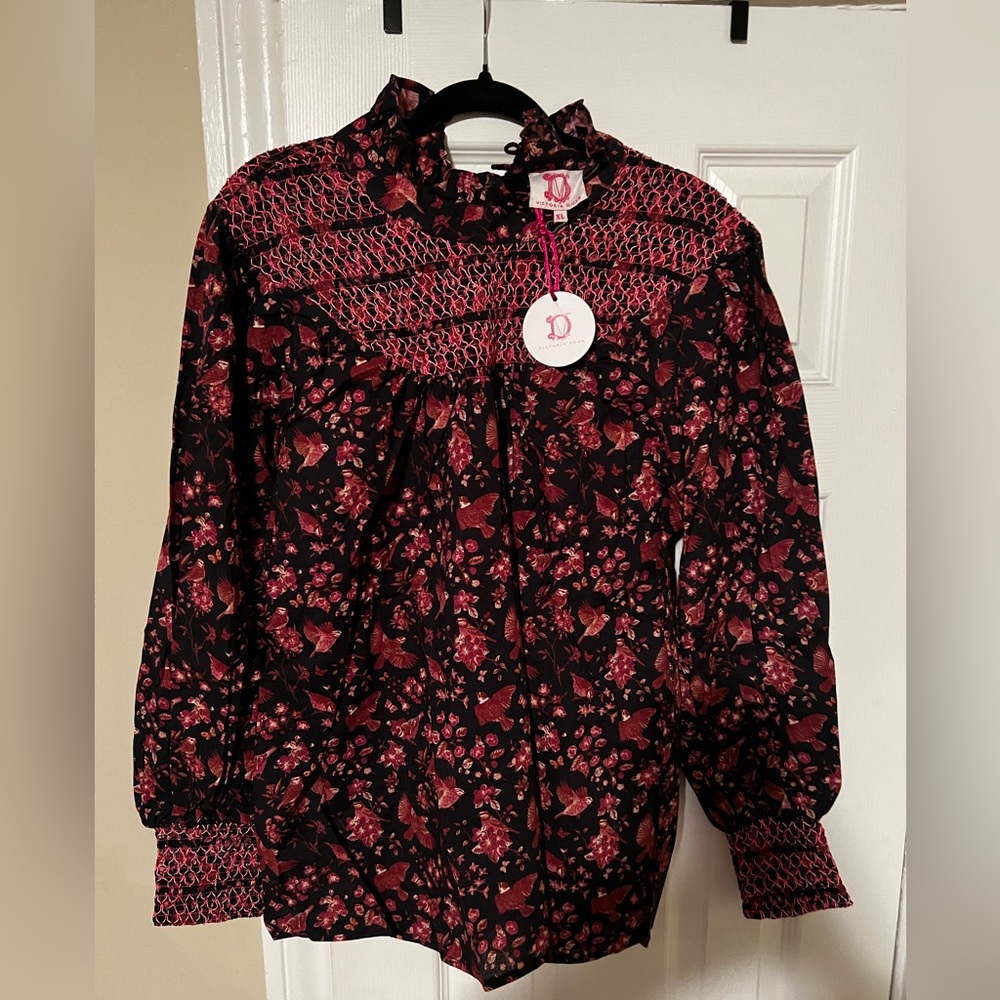 NWT Victoria Dunn blouse